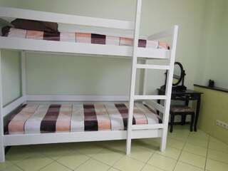 Хостелы Хостел Эдельвейс Колодищи Односпальная кровать в общем номере для женщин-1